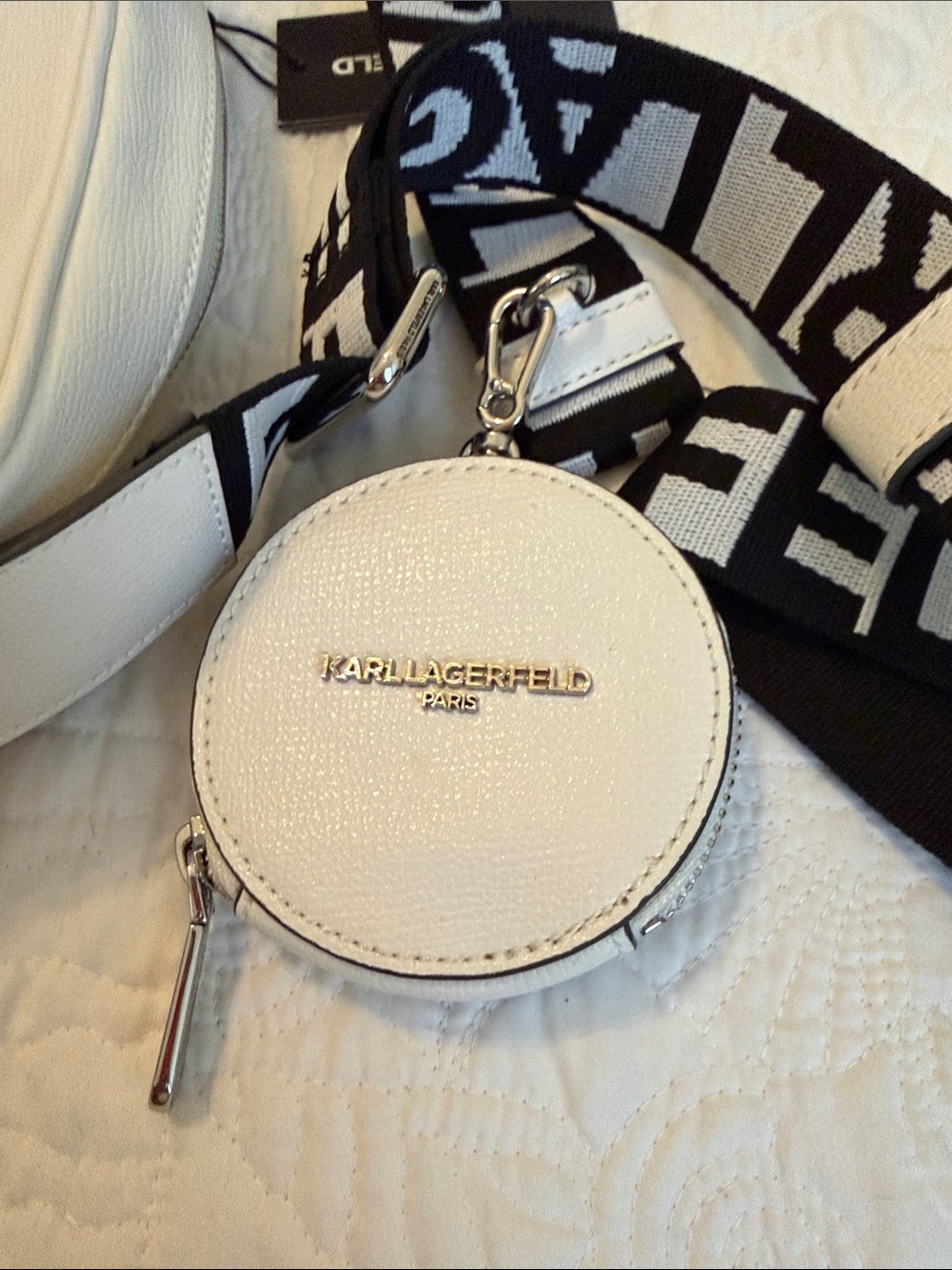 NWT Karl Lagerfeld White Camera Bag with Logo Strap - Picture 6 of 11